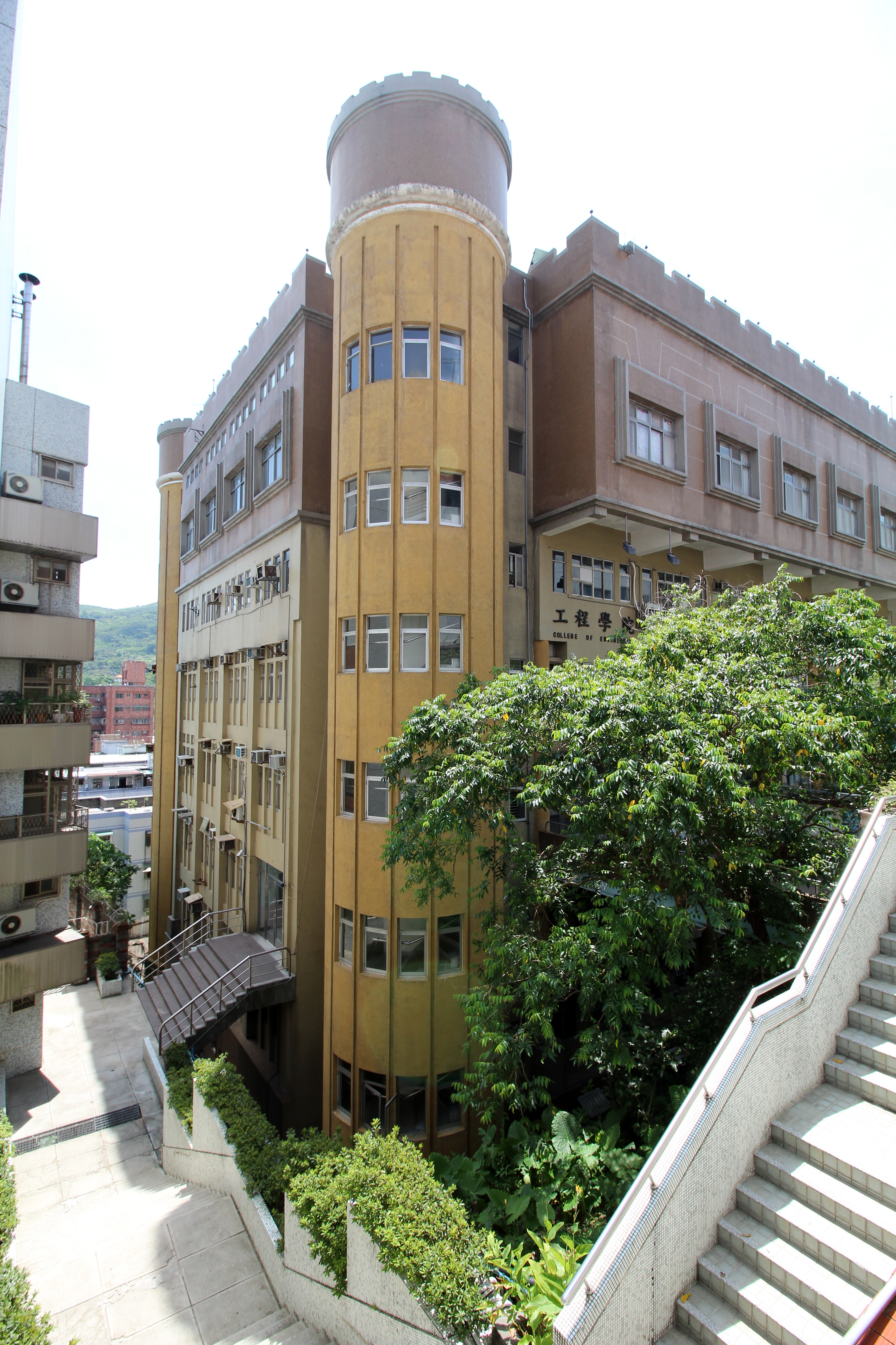 F-城堡大樓